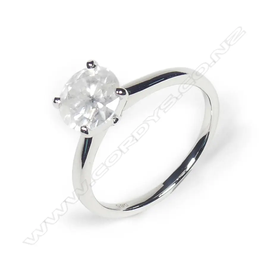 A 14ct white gold diamond solitaire ring Image 1++