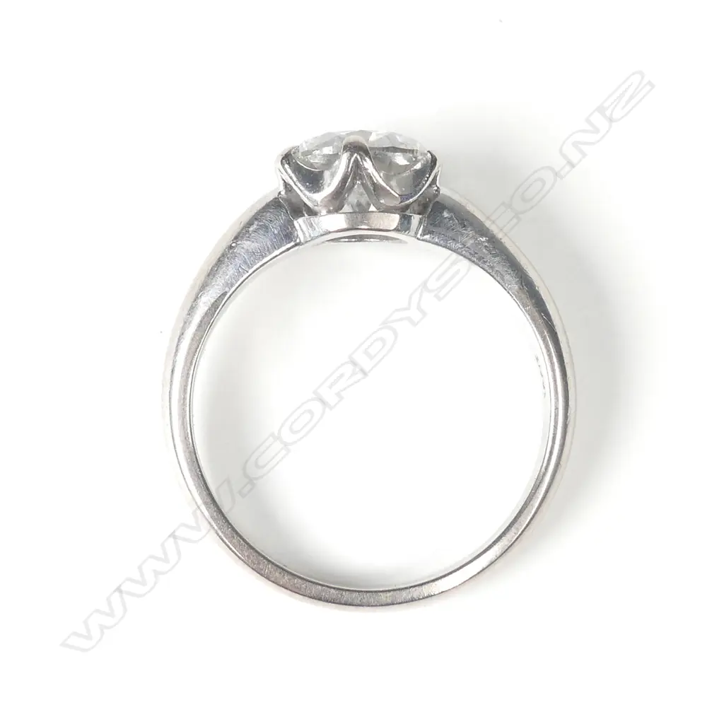 A 2.001ct diamond solitaire 18ct white gold ring Image 1++