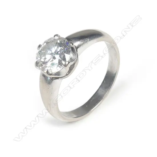 A 2.001ct diamond solitaire 18ct white gold ring