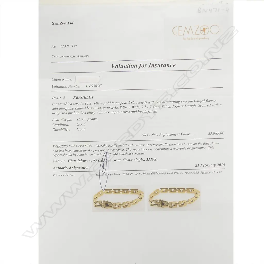 A 14ct gold bracelet Image 1++