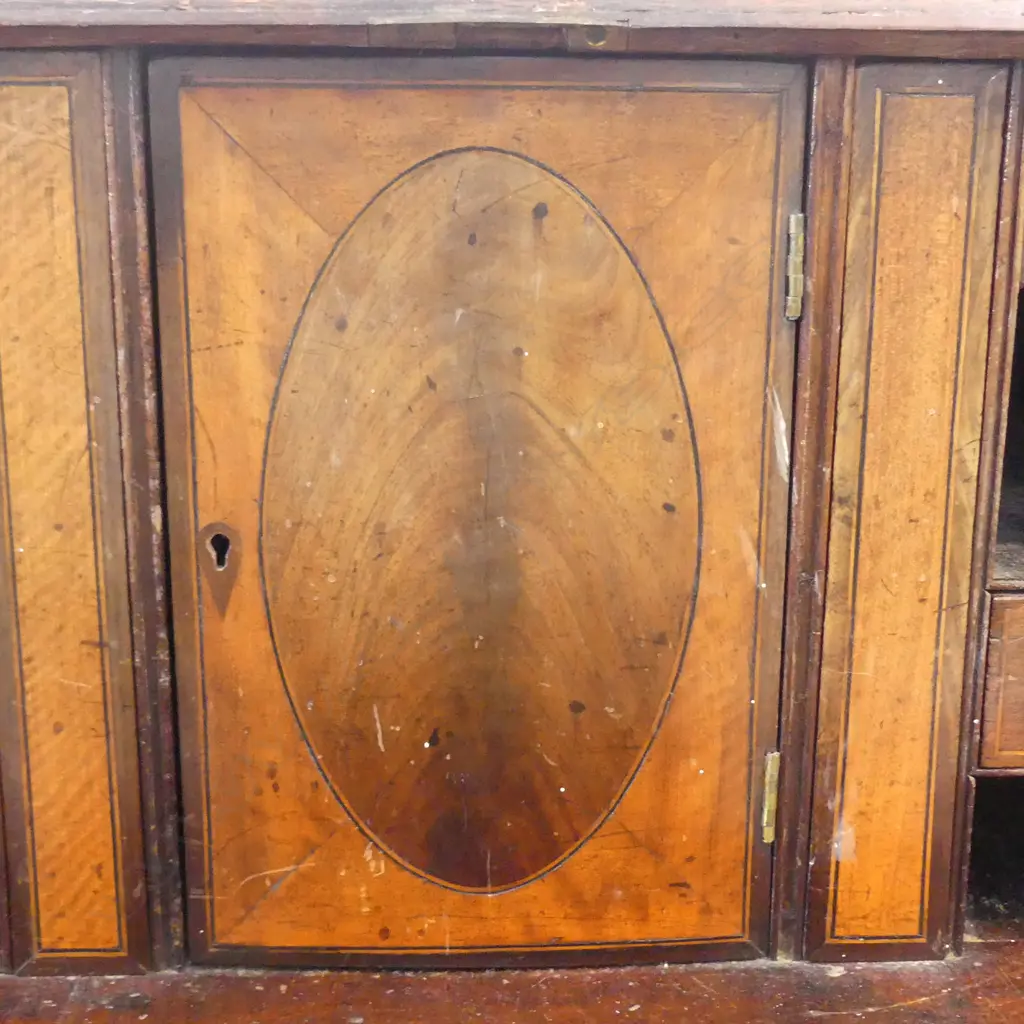 A George III oak fall front bureau Image 1++