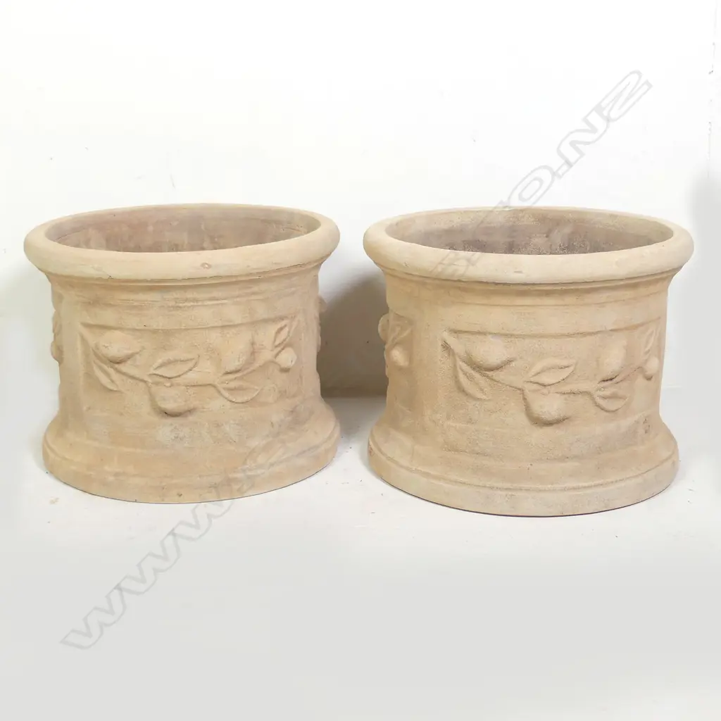 A pair French style terracotta citrus planters Image 1++