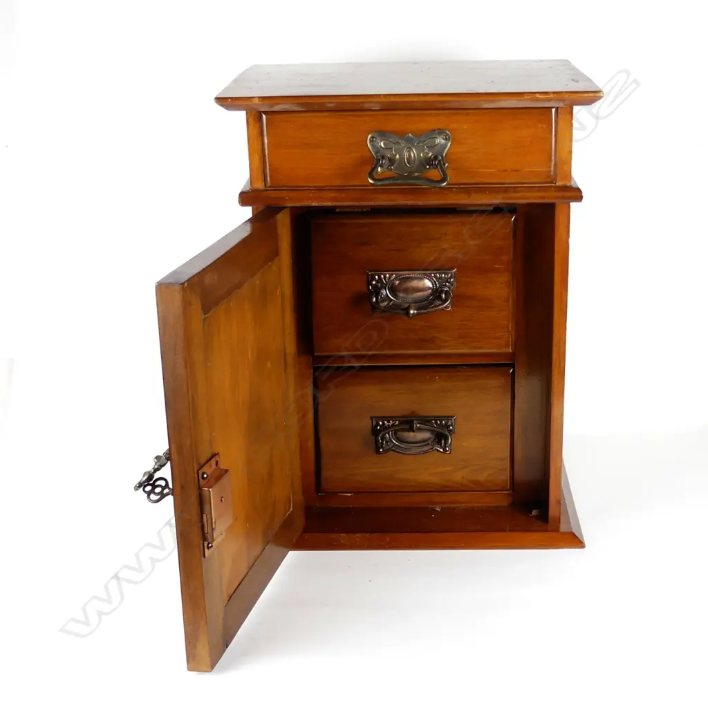 An Edwardian rimu smoker's cabinet Image 1++