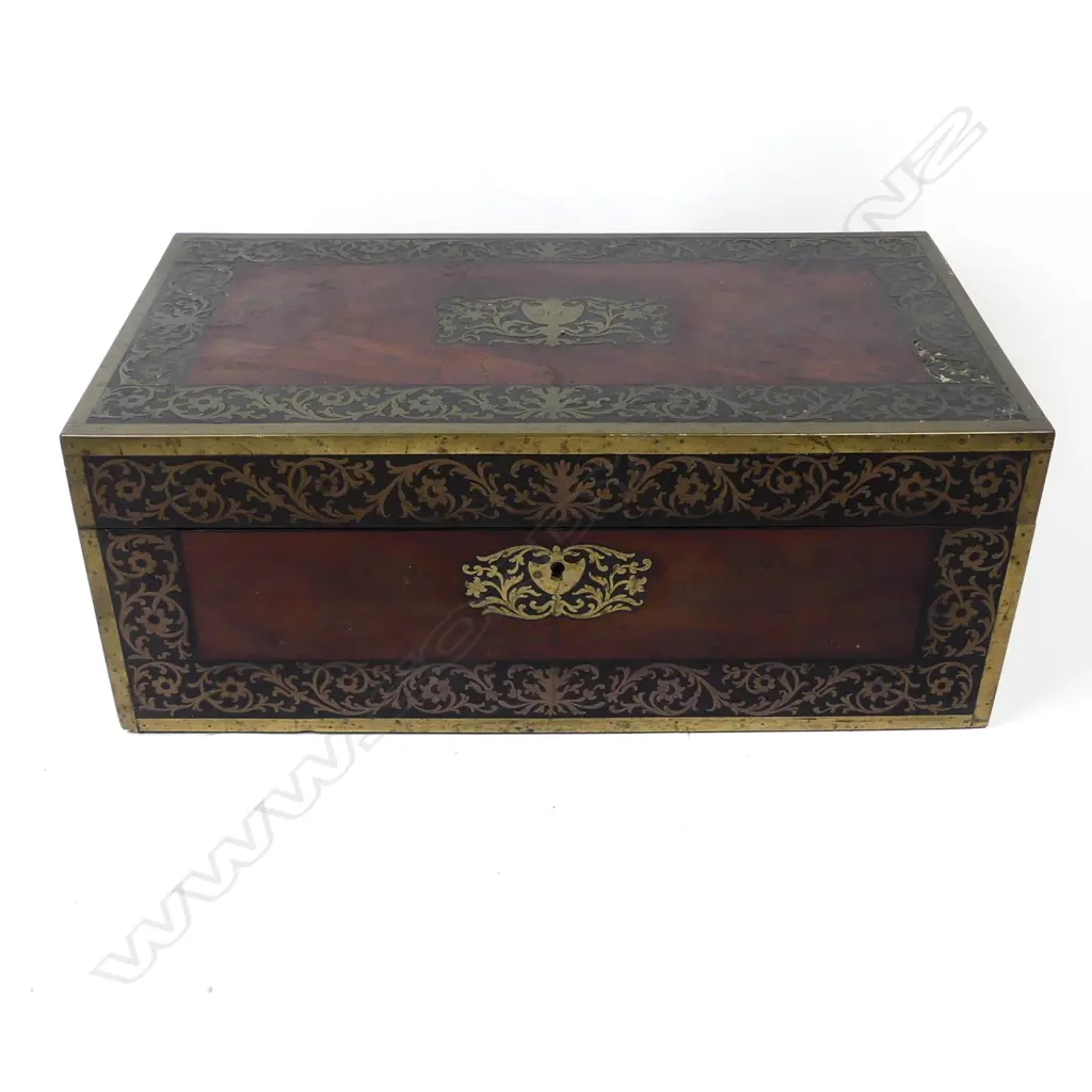 A large Georgian mahogany writing slope Image 1++