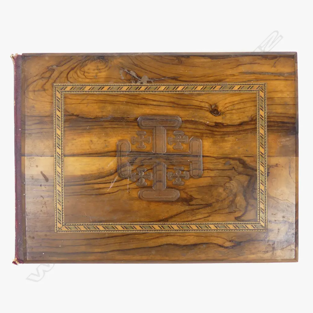 An olive wood souvenir album from Jerusalem Image 1++