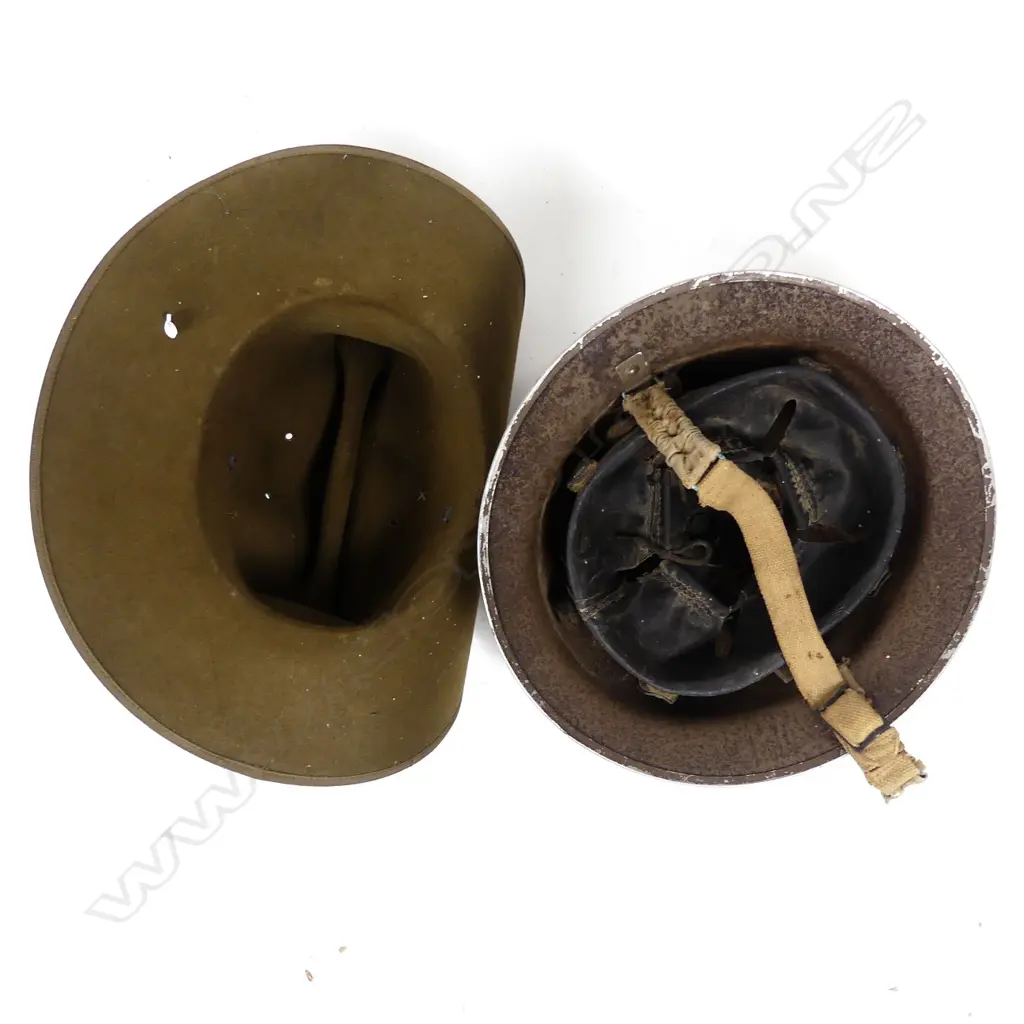 A WWII Australian Army slouch hat Image 1++