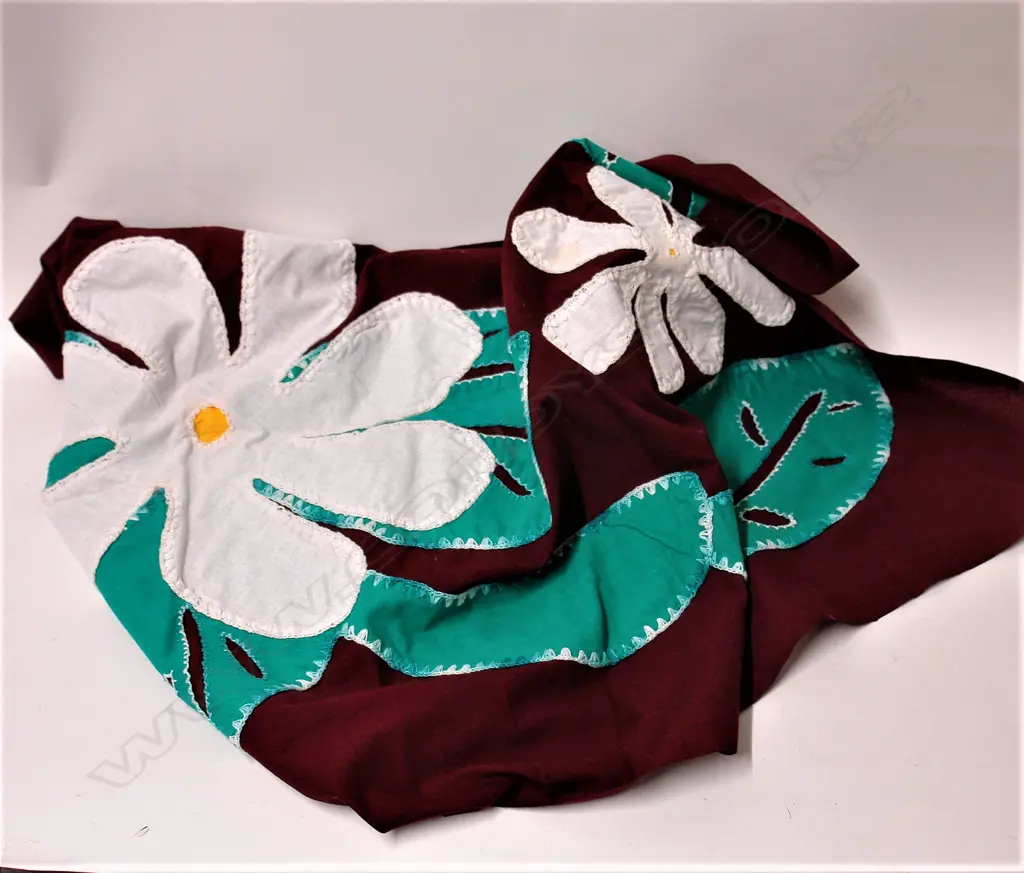 A Cook Islands tivaevae Image 1++