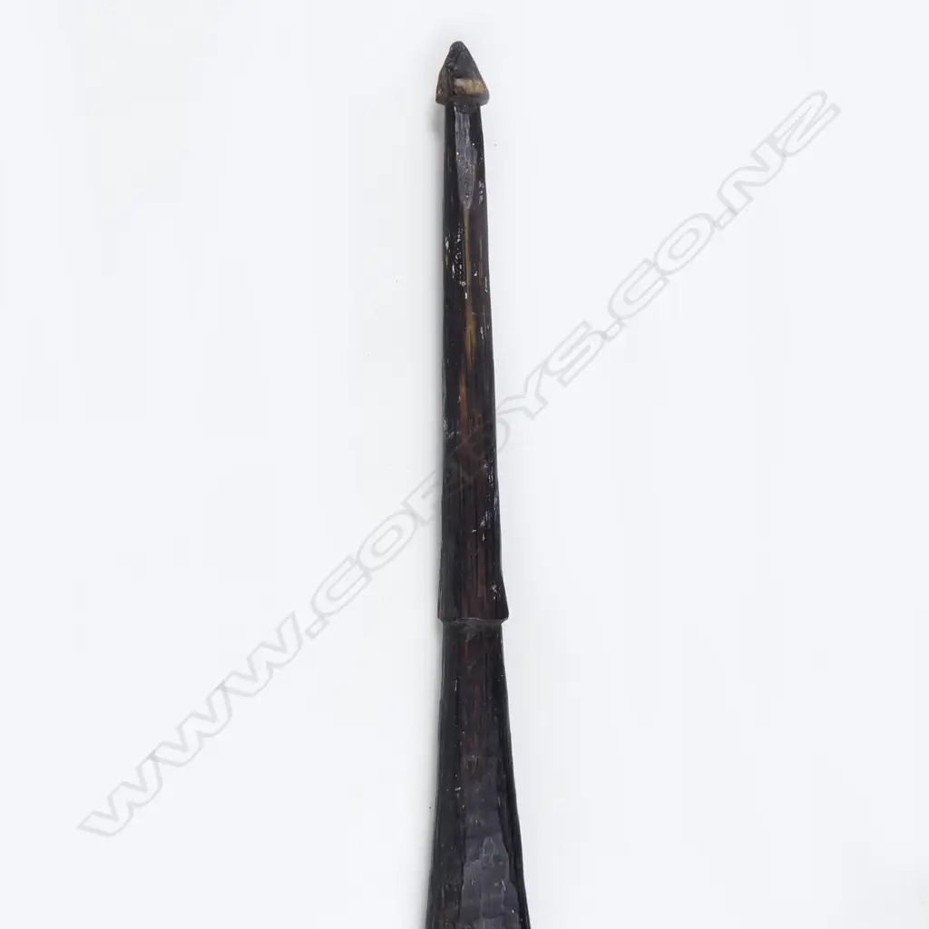 A Solomon Islands paddle club Image 1++