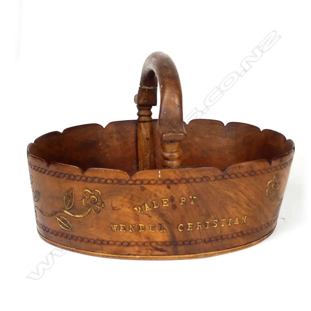 An uncommon vintage Pitcairn Island miro wood handled basket Image 1++