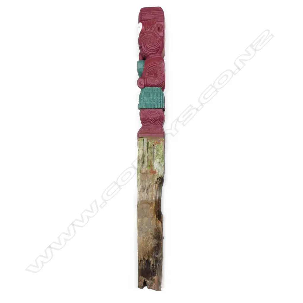 An old 19th/20thC Maori carved stylised figured post ex. Whakarewarewa Village Image 1++