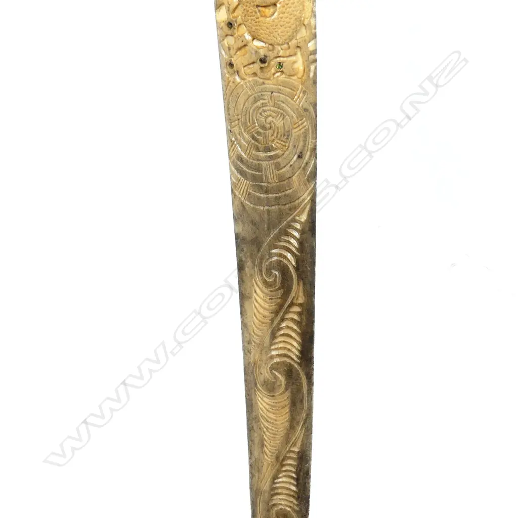 An unusual Maori folk art carved swordfish bill Image 1++