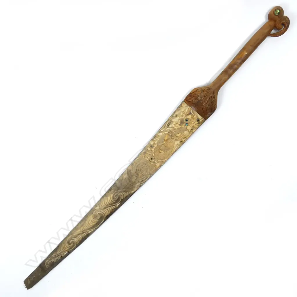 An unusual Maori folk art carved swordfish bill Image 1++