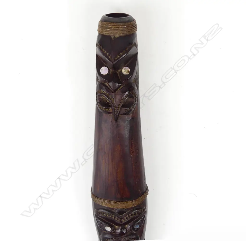 A mid-late 20thC Maori carved putorino (bugle flute) Image 1++