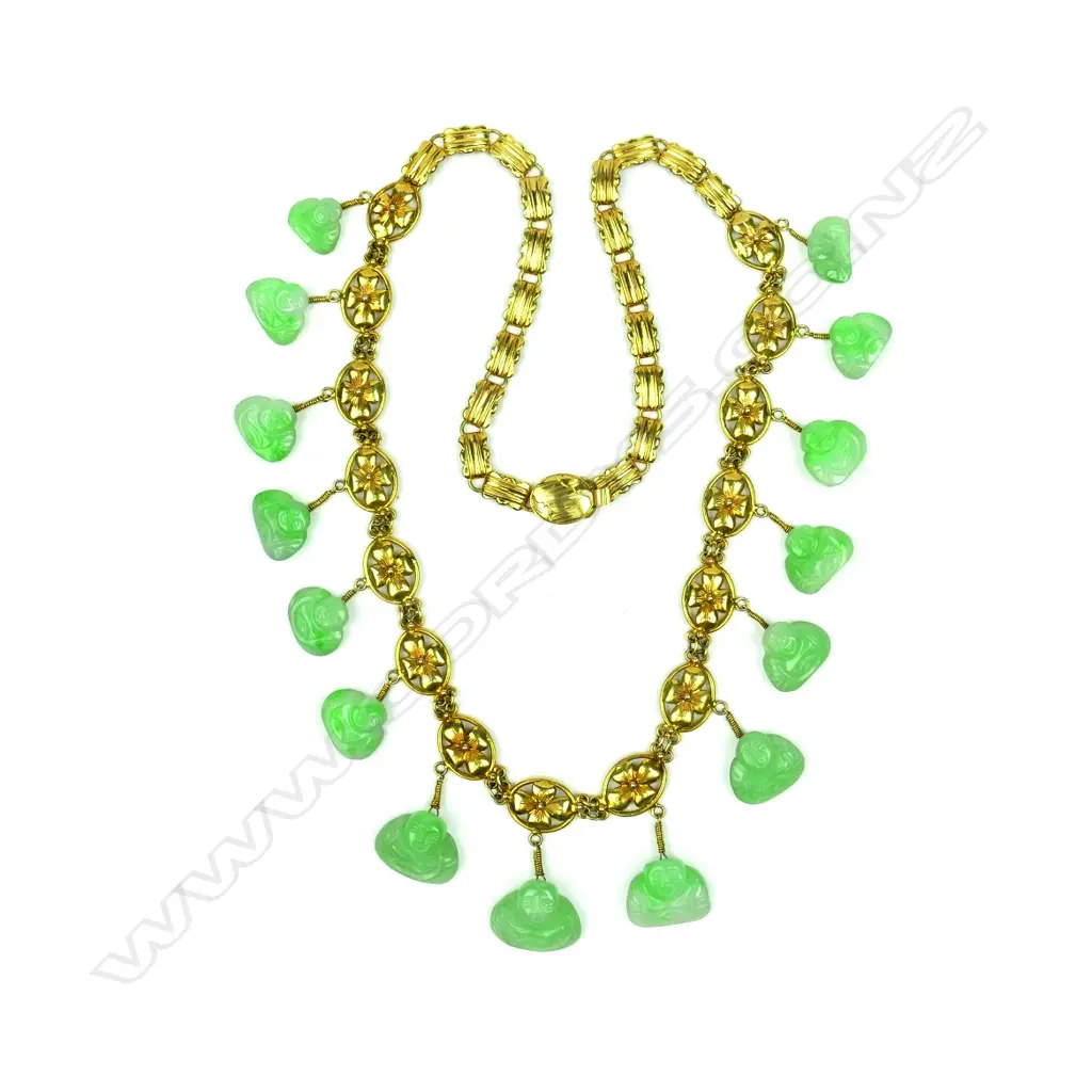 An impressive 14ct. gold and jade necklace Image 1++
