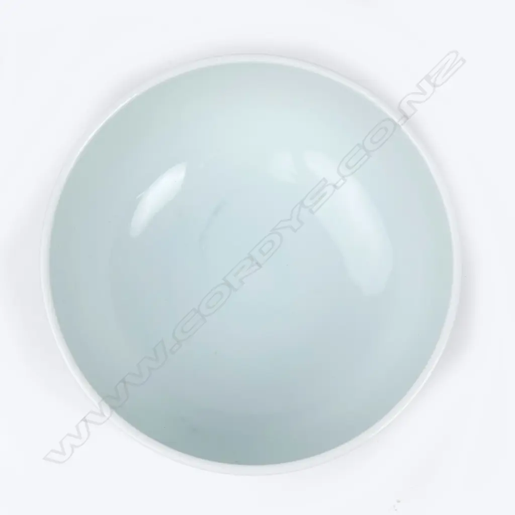 A quality Chinese peach blue glazed porcelain bowl Image 1++