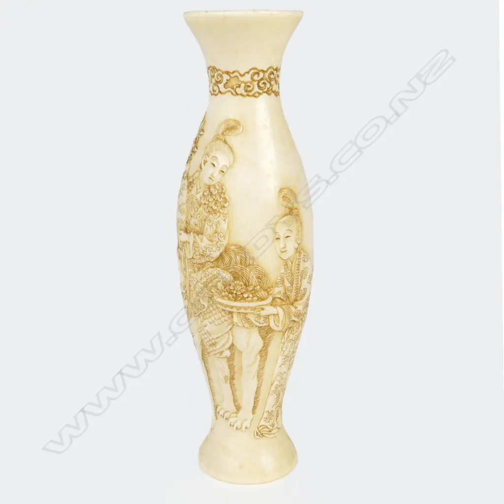 A finely carved Japanese ivory vase Image 1++