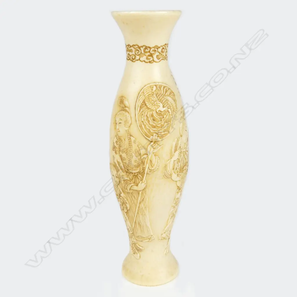 A finely carved Japanese ivory vase Image 1++