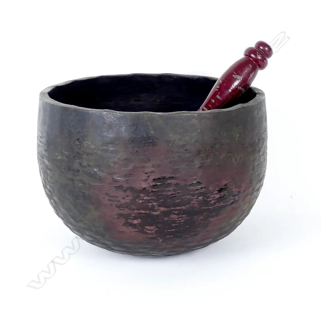 An old Japanese Meiji bronze singing bowl Image 1++