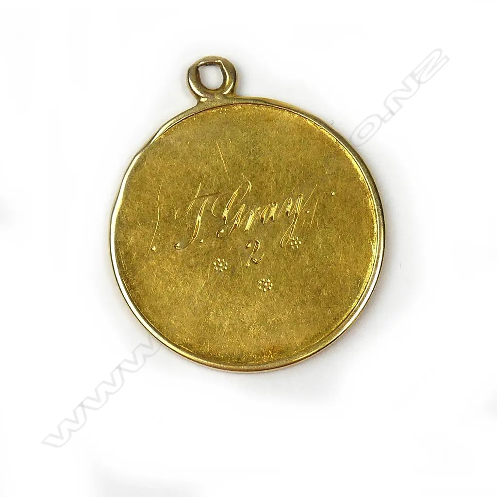 An 18ct. yellow gold 'Exhibition bowling Tournament' medallion Image 1++