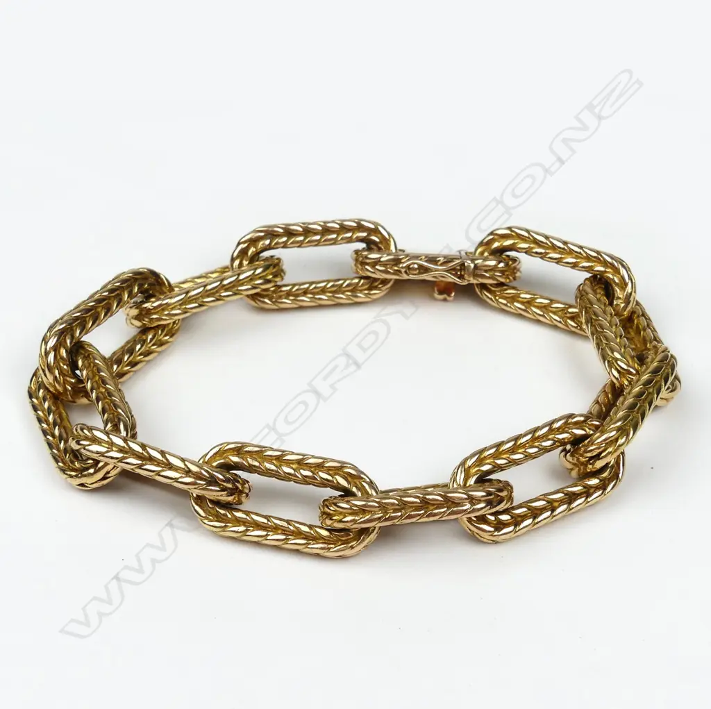 A French retro 18ct gold bracelet Image 1++