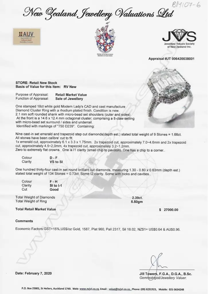 An 18ct. white gold large diamond cluster ring Image 1++