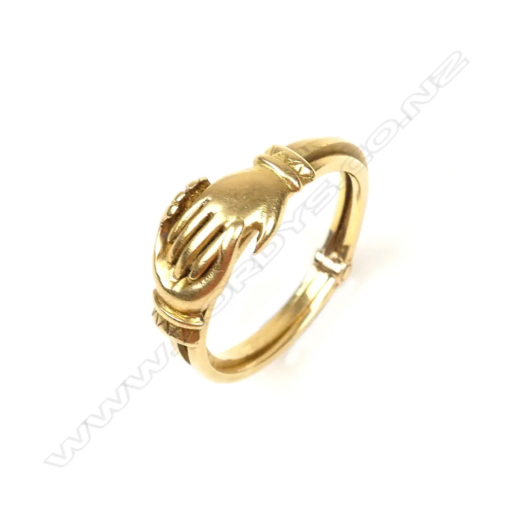 A vintage clasped hands ring Image 1++