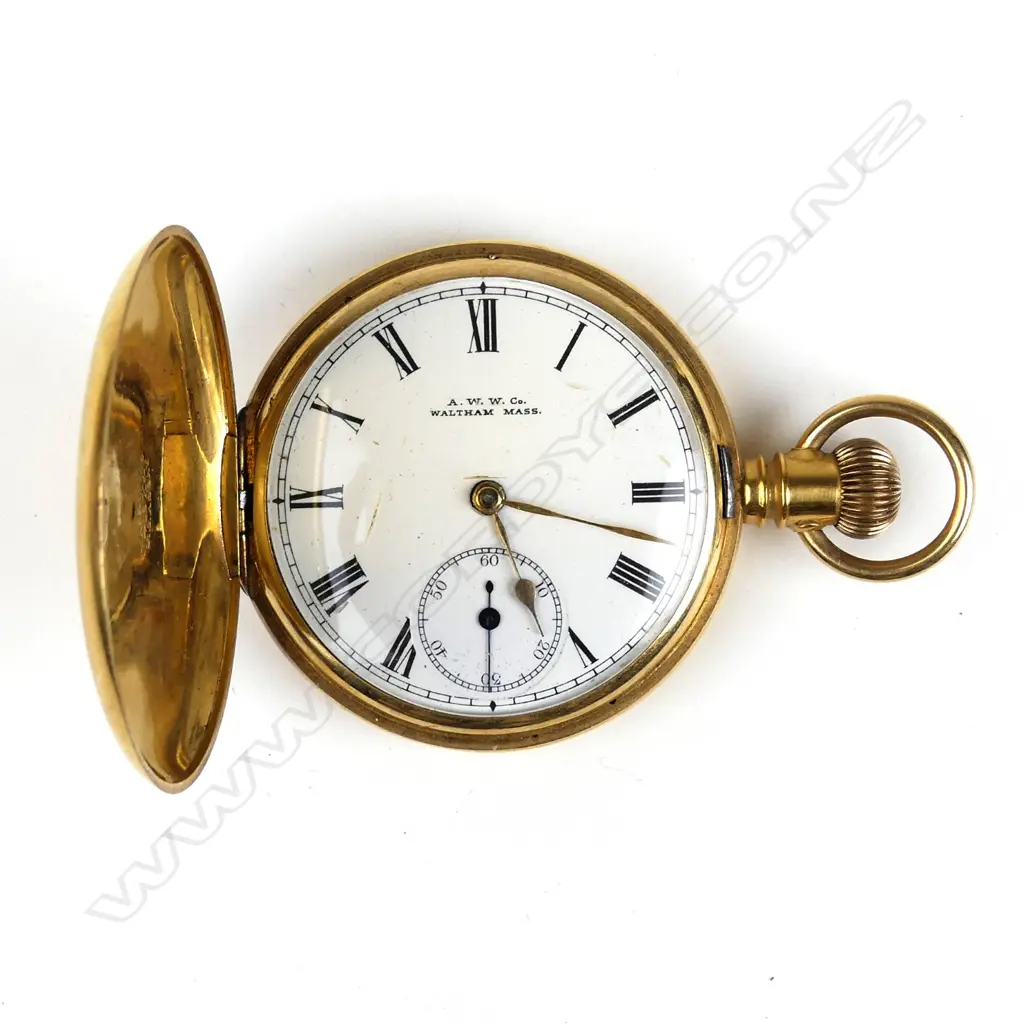 An 18ct gold cased hunter pocket watch Image 1++