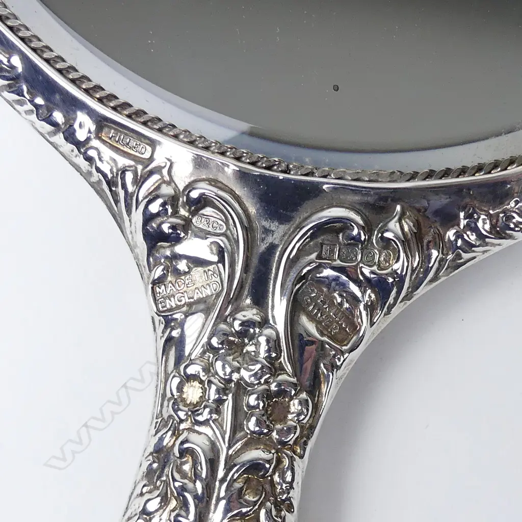 A silver dressing table set Image 1++