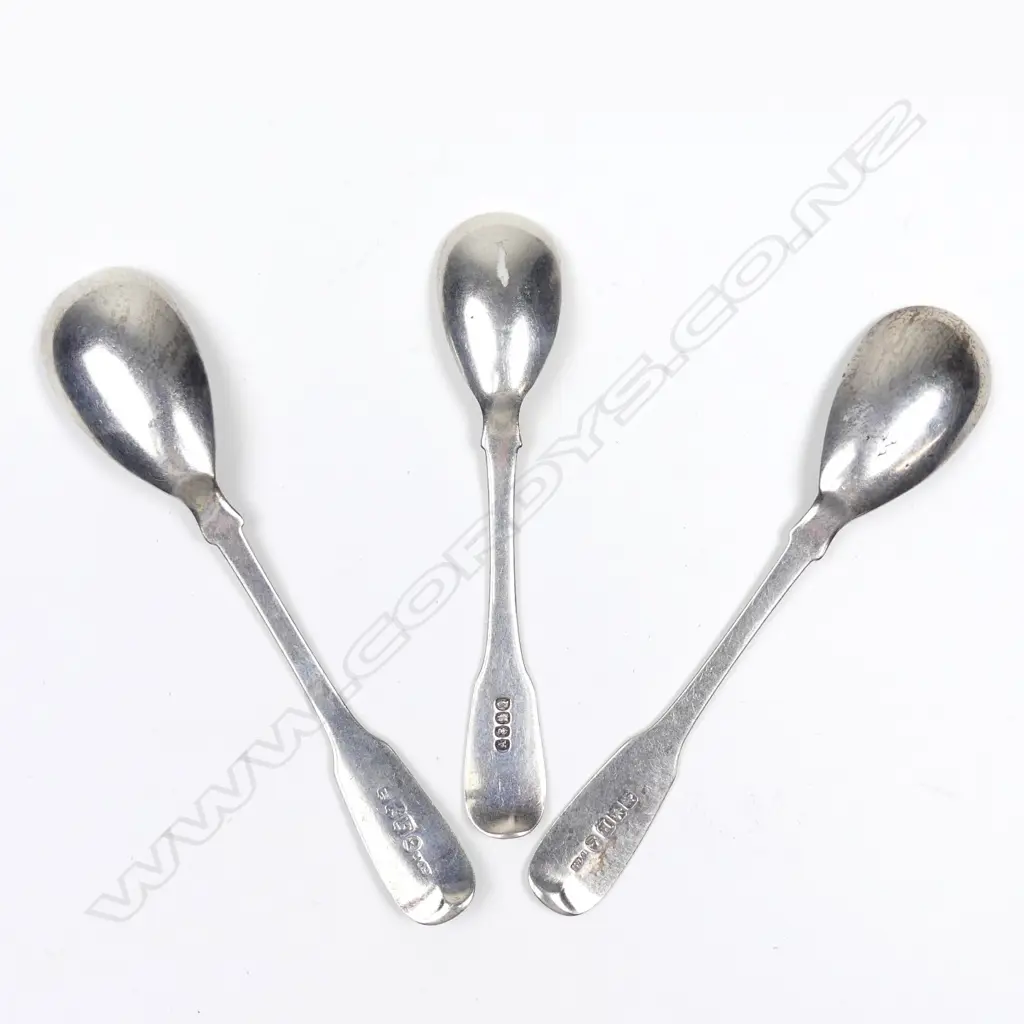 Three George IV silver mustard spoons Image 1++