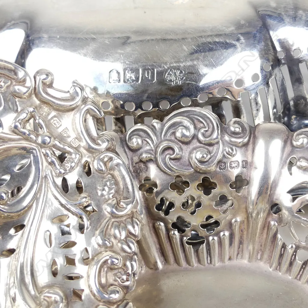 Three silver bonbon dishes Image 1++