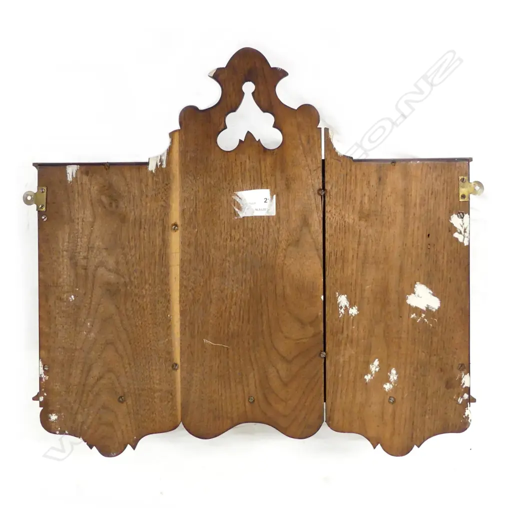A Victorian wall mounted mahogany shelf Image 1++