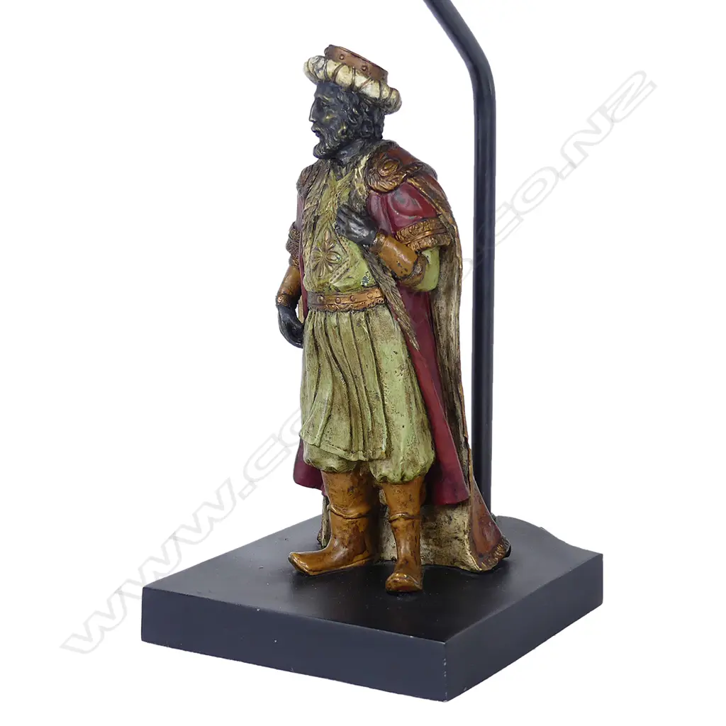 A bronze blackamoor based table lamp Image 1++