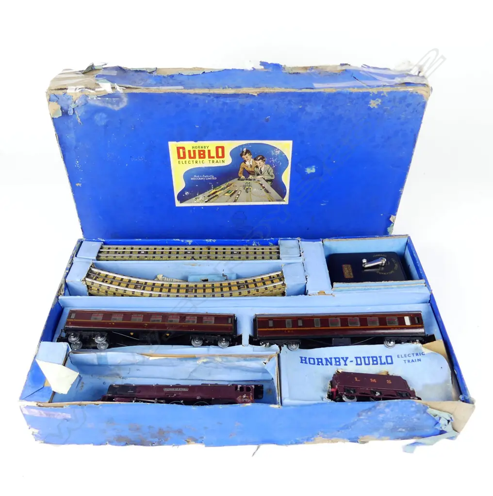 A vintage Hornby-Dublo electric train set Image 1++