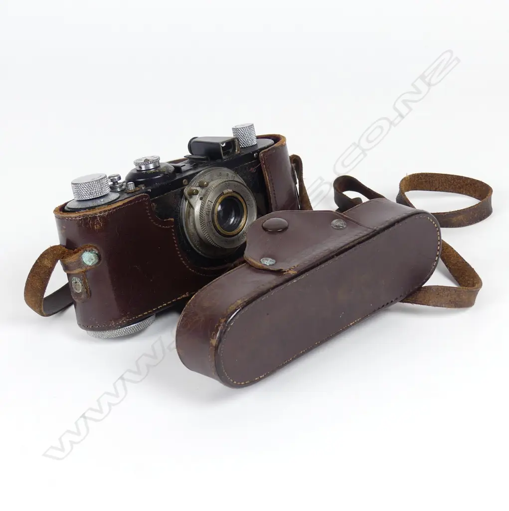 A Leica Standard Model E black Image 1++