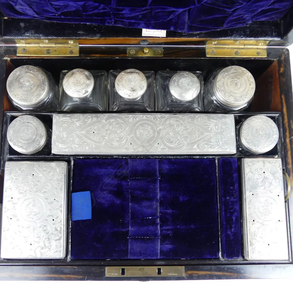 A Victorian coromandel wood vanity case Image 1++