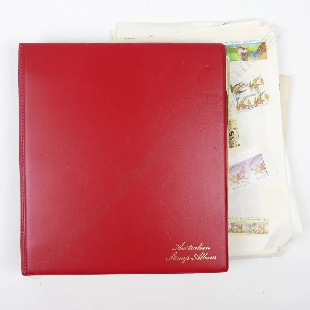 A large and various album of Australian stamps Image 1++