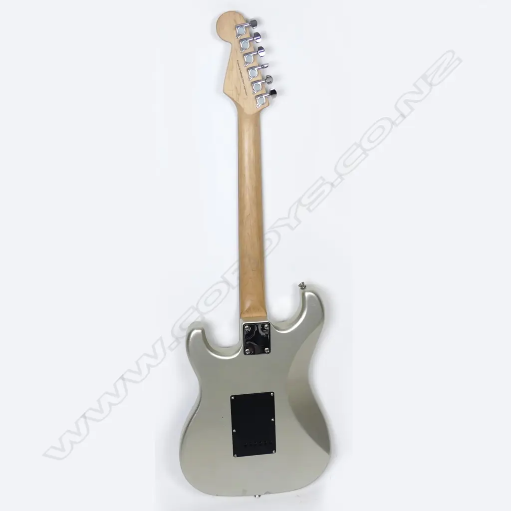 A Japanese 1980s Mavis 'Stratocaster' electric guitar Image 1++