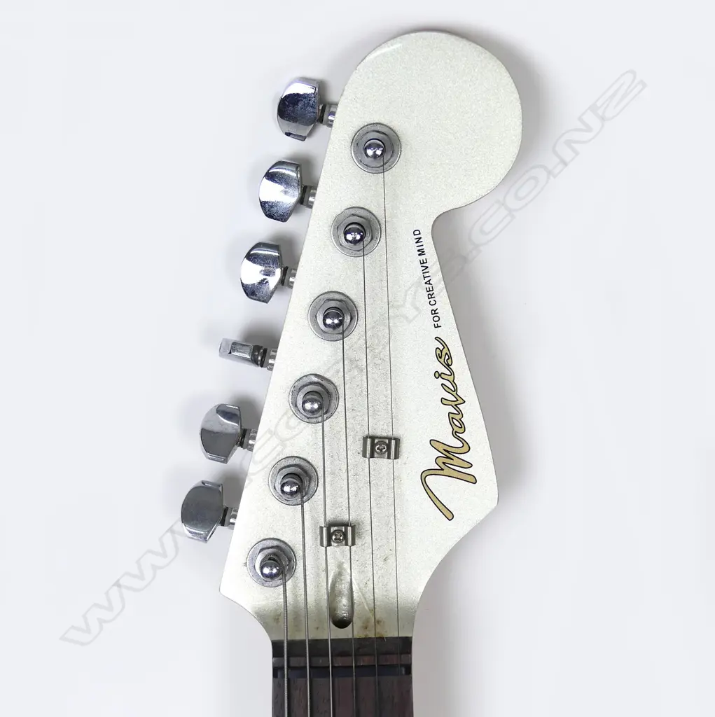 A Japanese 1980s Mavis 'Stratocaster' electric guitar Image 1++