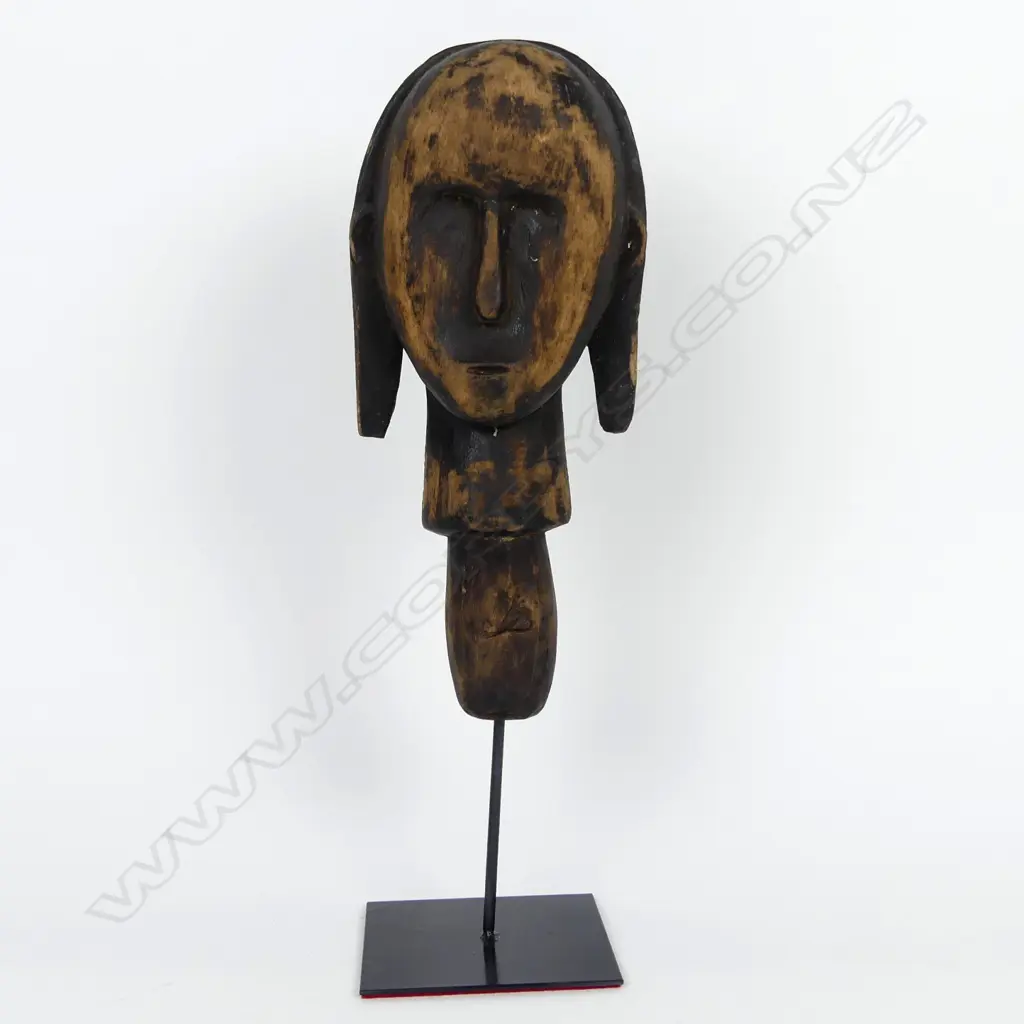A vintage Fang figure from the Gabon Image 1++