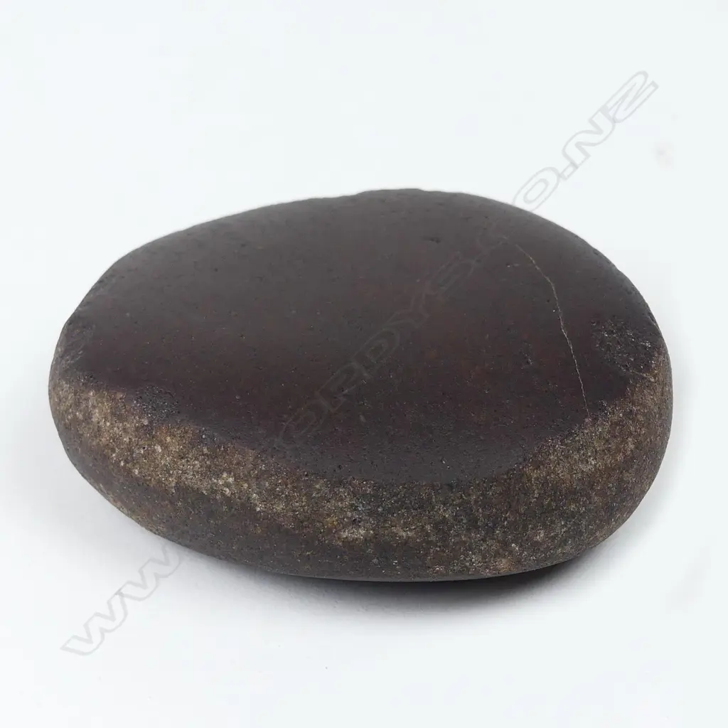 A rare Maori napping stone Image 1++