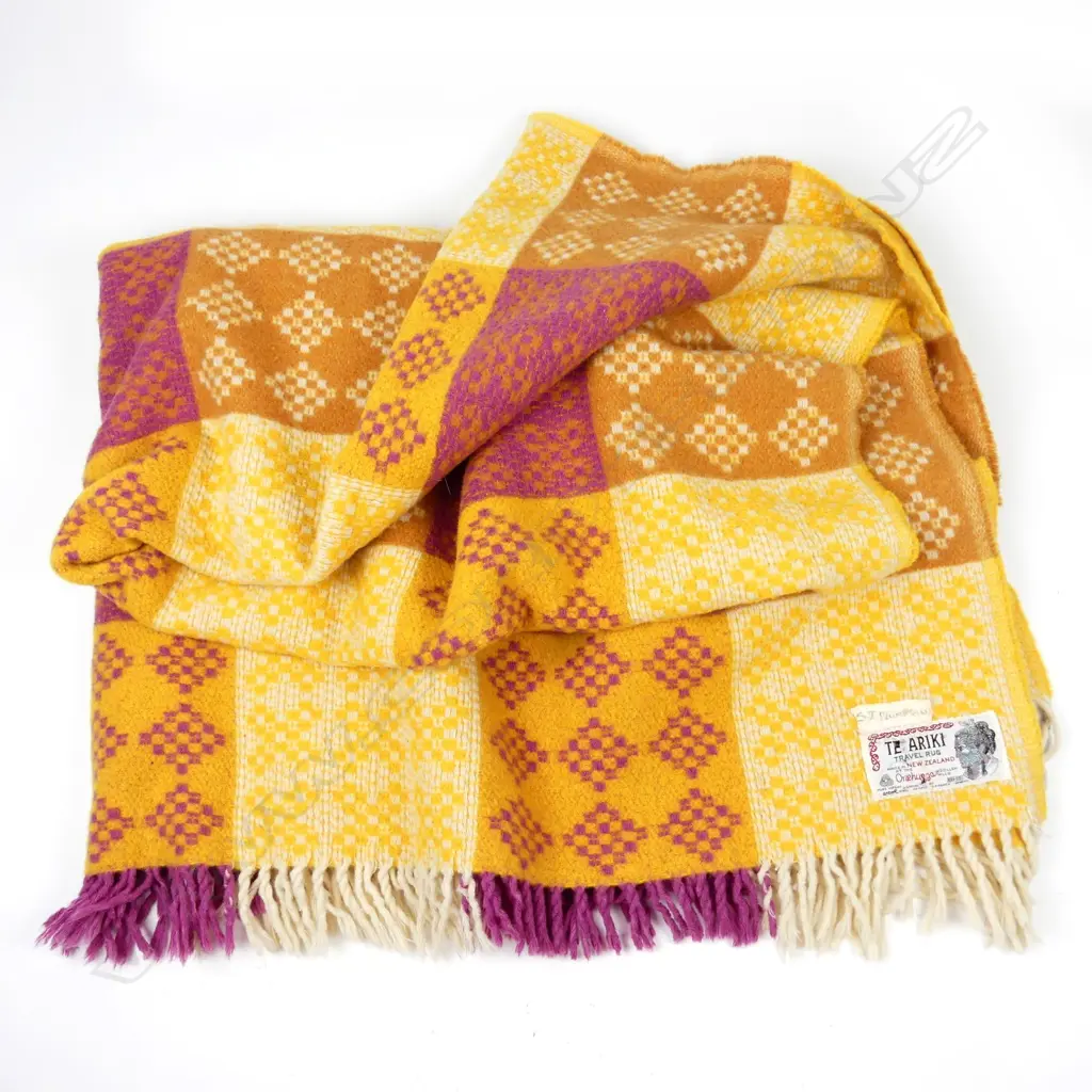 Onehunga Mills 'Te Ariki' woollen travel rug Image 1++