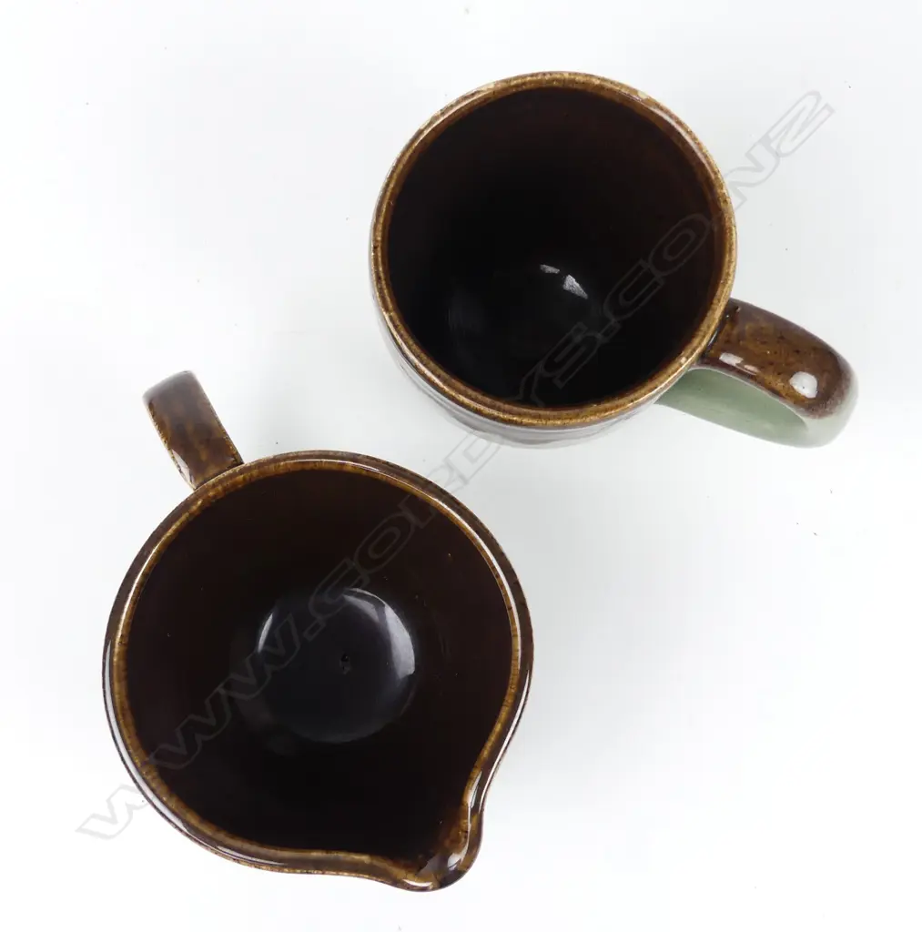 Olive Jones green small jug and mug Image 1++