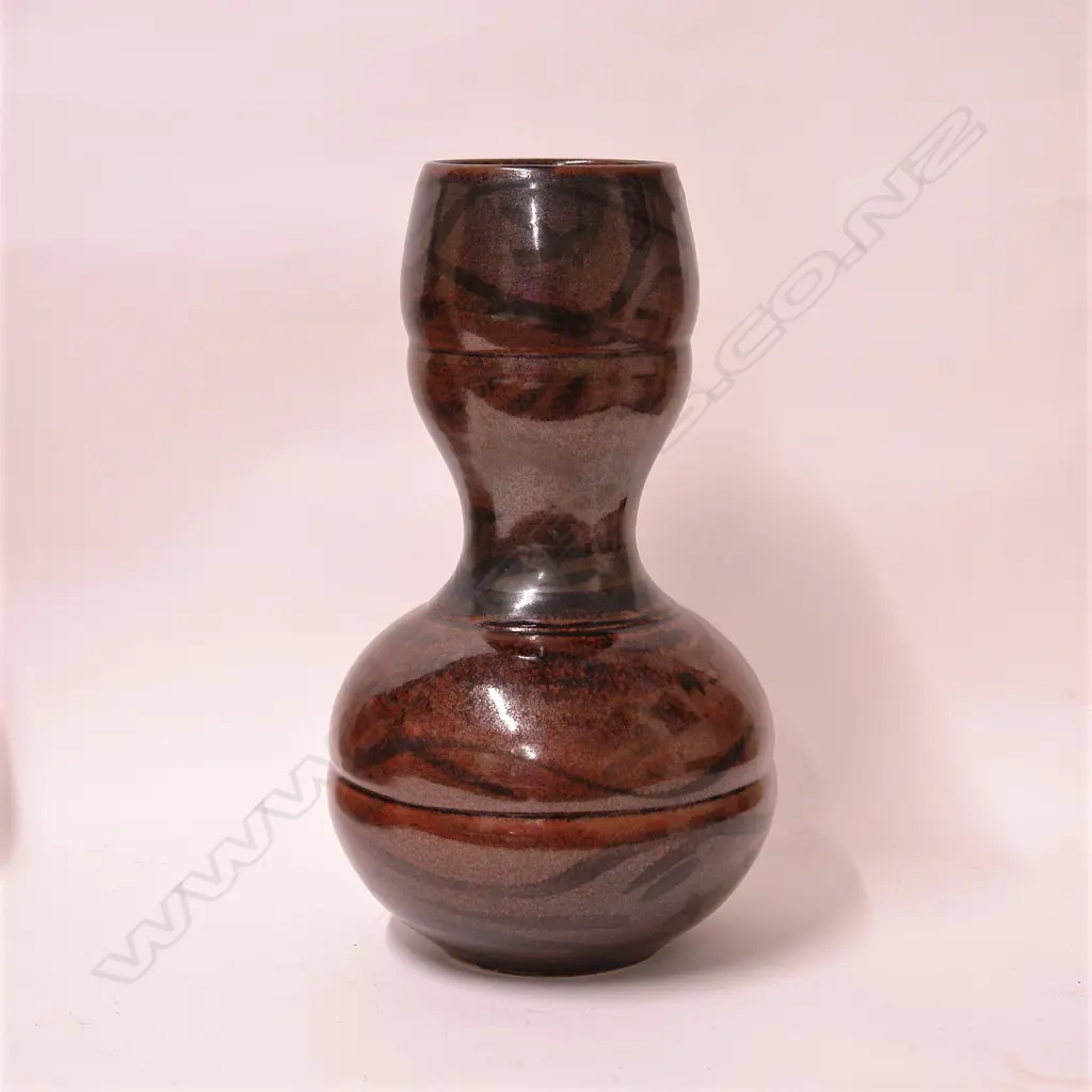 Anneke Borren tall lustrous brown vase Image 1++