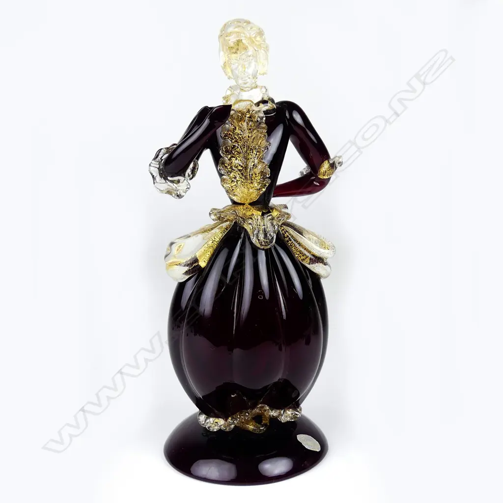 A Murano hand blown glass figurine Image 1++