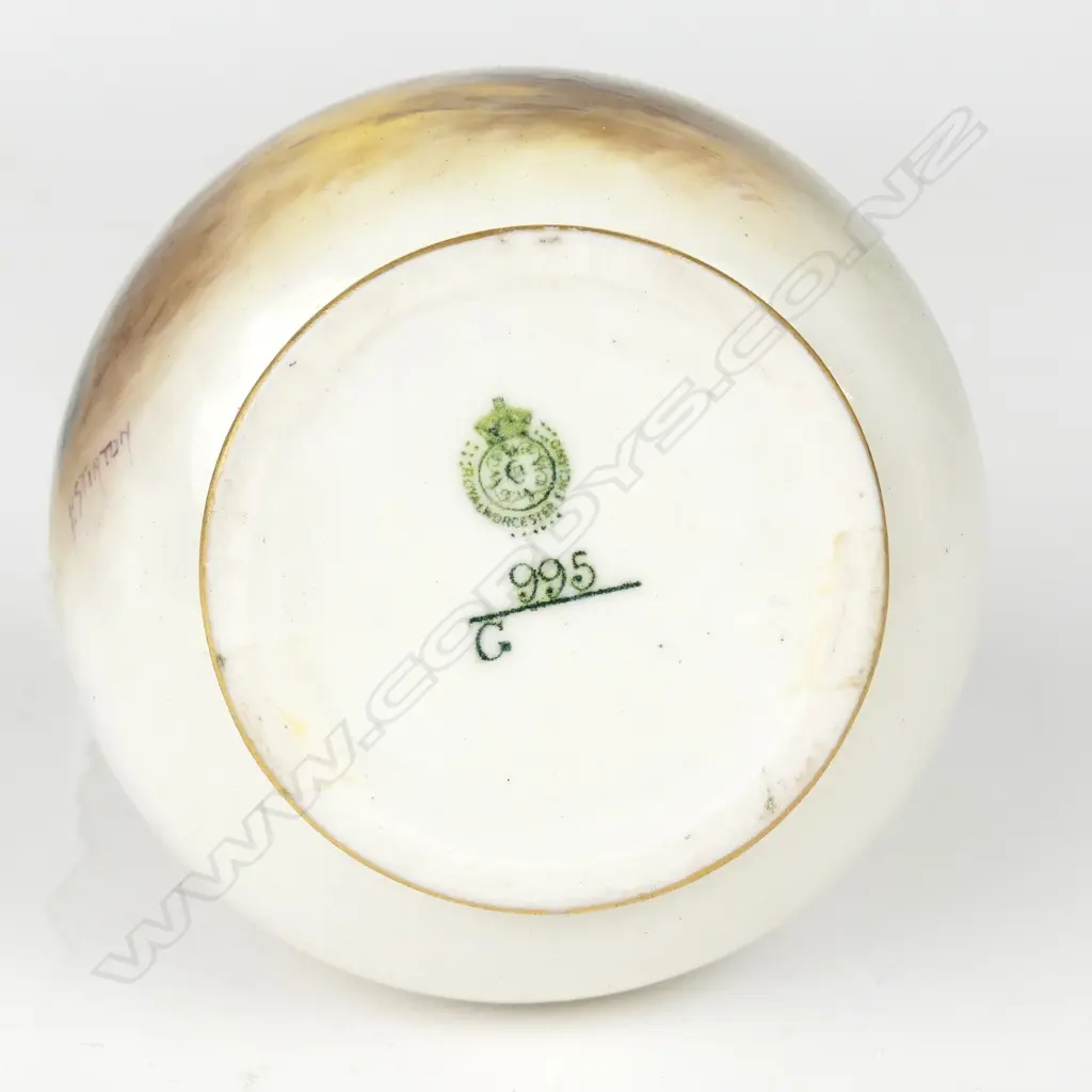 A Royal Worcester Harry Stinton highland cattle painted vase Image 1++