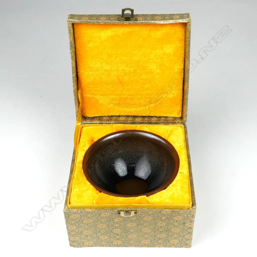 A Chinese hare's fur glazed bowl Image 1++