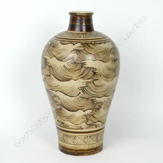 CHINESE CIZHOU VASE