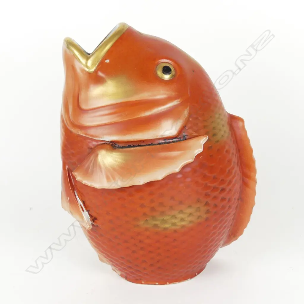 A Japanese Meiji period large Kutani fish vase Image 1++