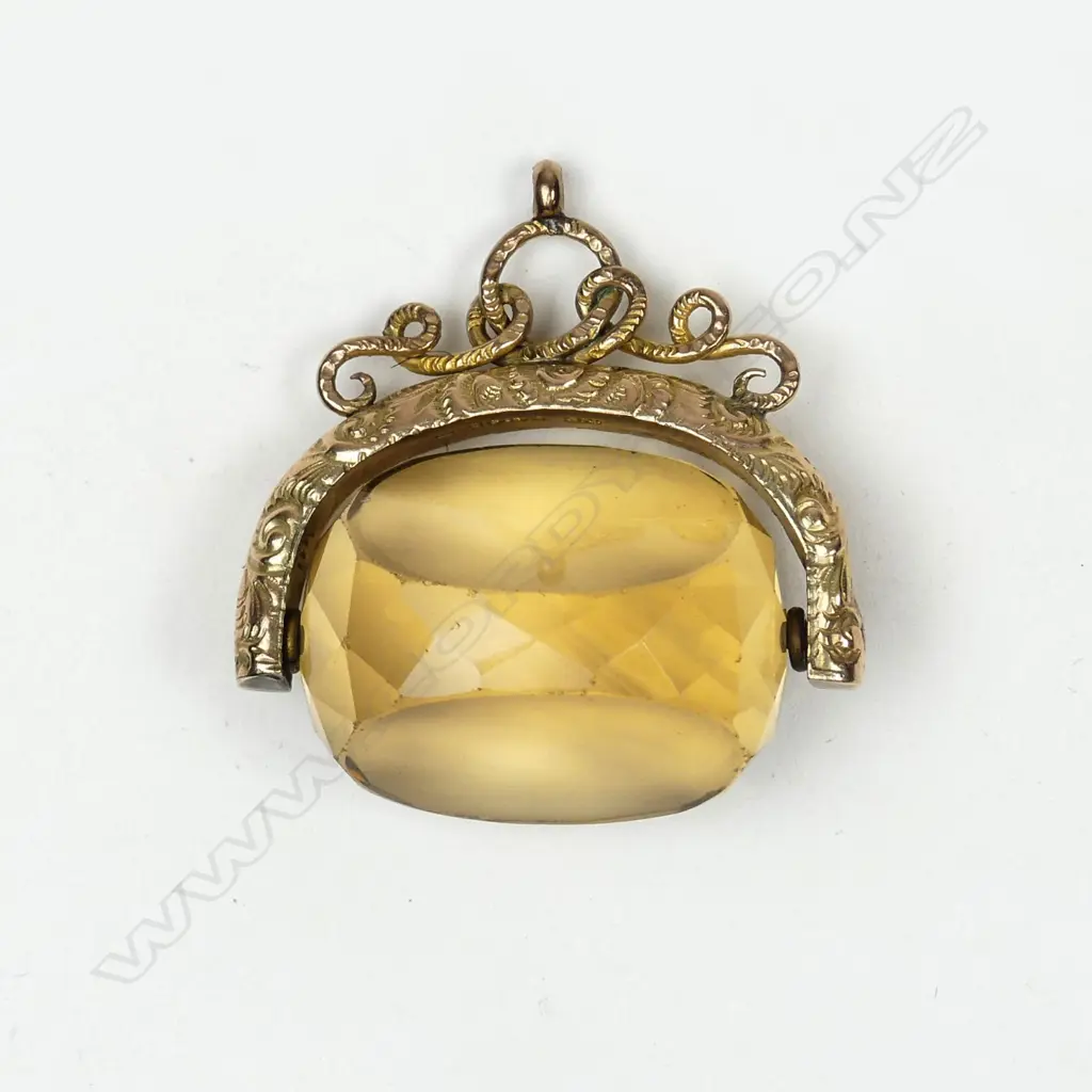 A good 19thC 9ct yellow gold and citrine fob seal Image 1++