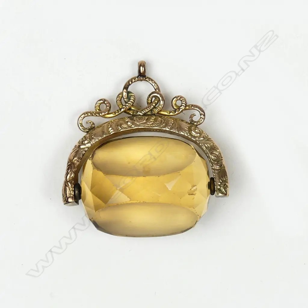 A good 19thC 9ct yellow gold and citrine fob seal Image 1++